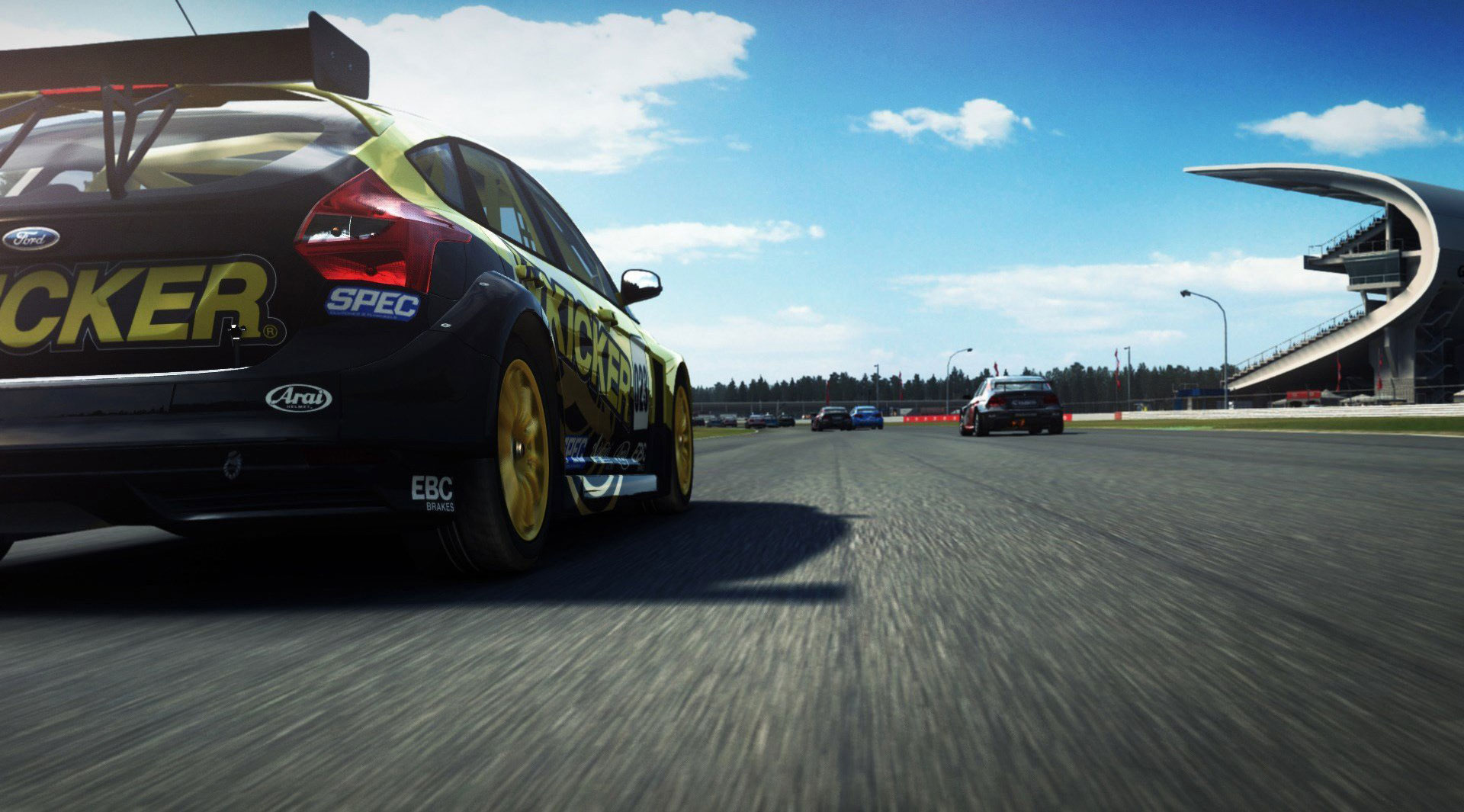 Potrójna dawka adrenaliny na nowych materiałach z GRID: Autosport