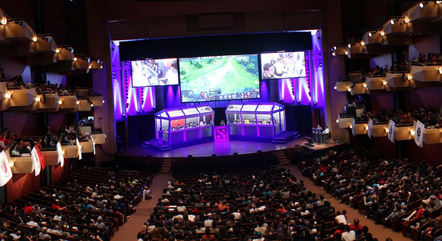 E-sport rośnie w siłę. Na jego oglądanie poświęcamy 2,4 miliarda godzin!