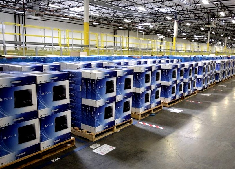 Sprzedaż PlayStation 4 ma się dobrze. Ile osób sięgnęło po tę konsolę?