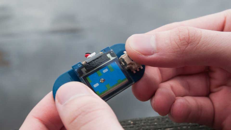 TinyScreen, czyli konsola naprawdę kieszonkowa