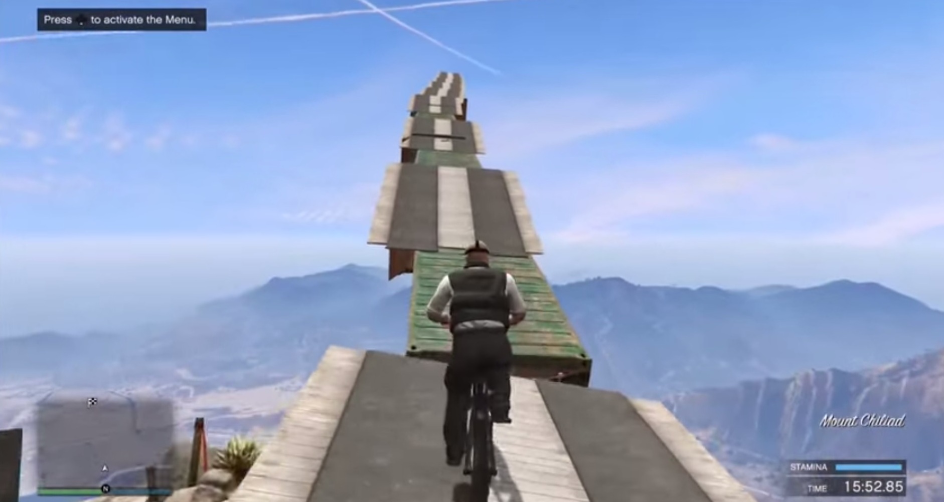 Co się stanie po zbudowaniu rampy dla roweru w GTA V?