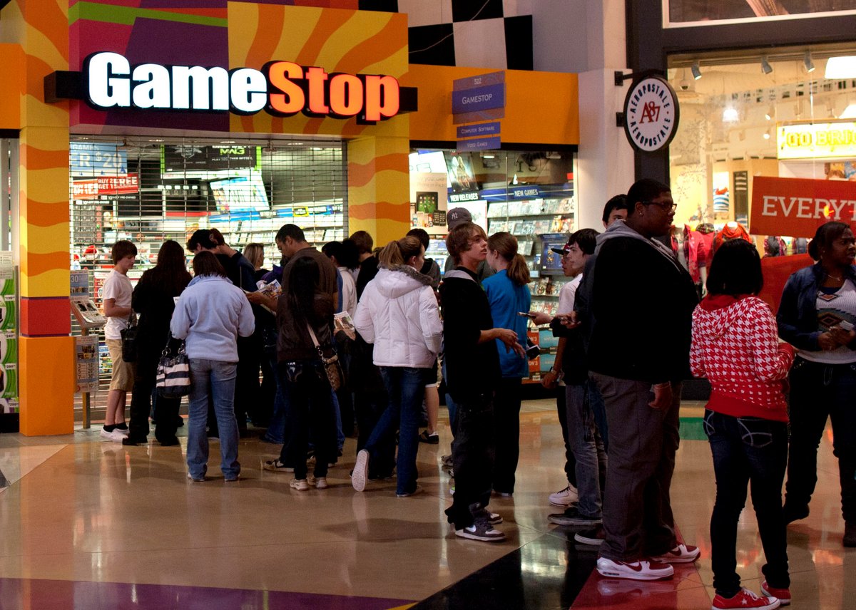 Takie promocje też chcemy w Polsce. PS4 z rocznym PS Plus, grą i PS TV za 1600 złotych!