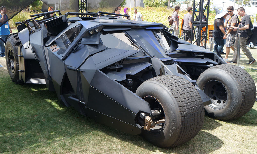 Batman: Arkham Knight z Batmobilem z Mrocznego Rycerza