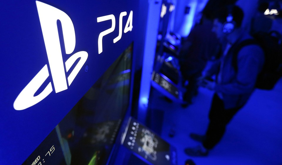 PlayStation 4 kiepsko się sprzedaje? „Przez cenzurę”