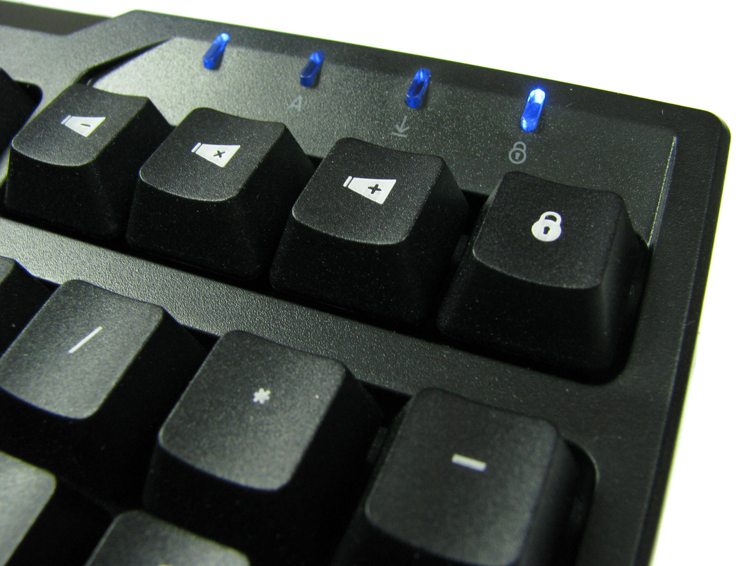 Zalman ZM-K650WP to tylko cztery klawisze funkcyjne.