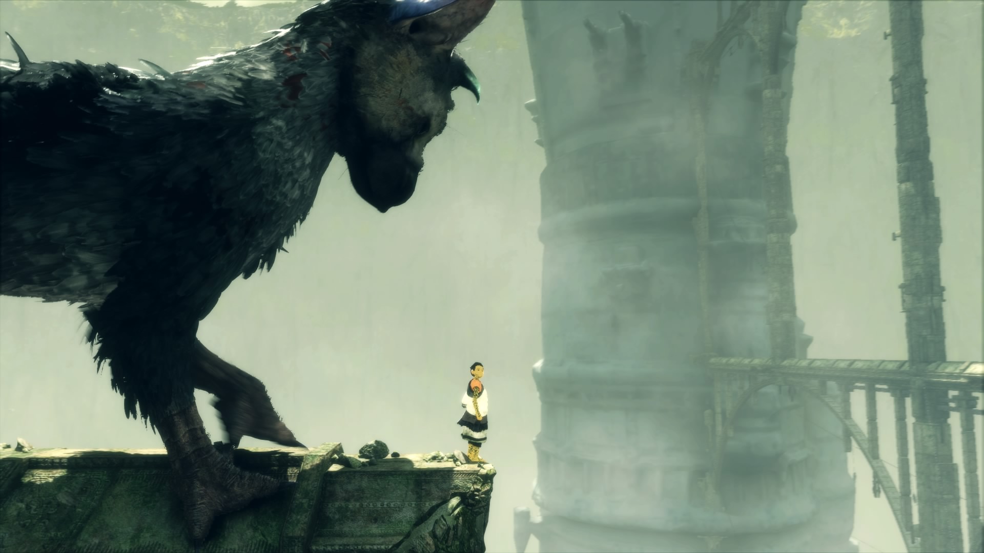 Relacja zwierza i małego chłopca jest bardzo zażyła.