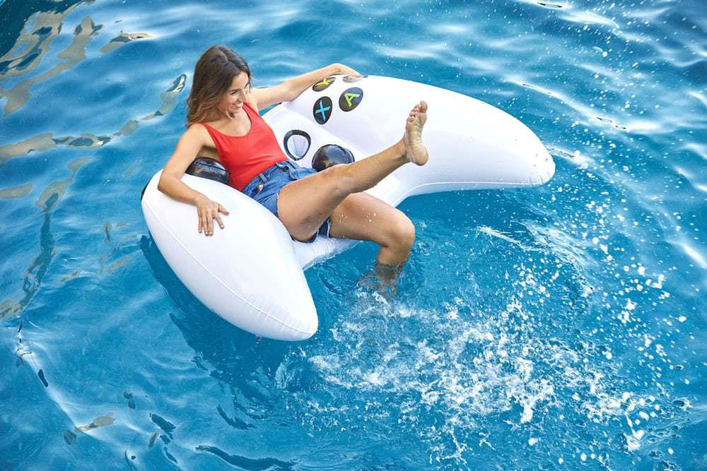 Dmuchany pad Xbox One, czyli idealny gadżet dla gracza na plażę