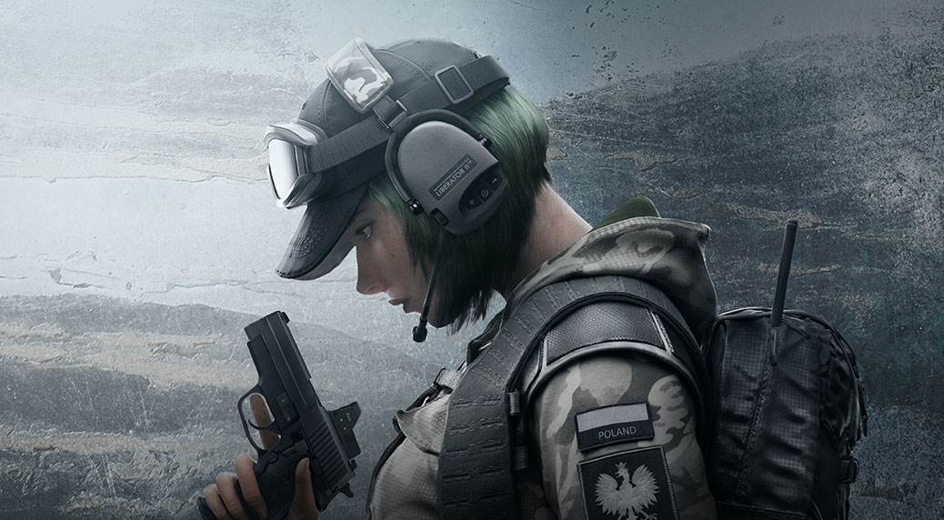 Pani Ela z GROM-u i jej gadżety. Garść porad, jak grać nowymi operatorami