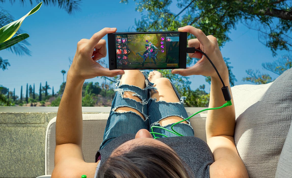 Play abonament oferta gry Razer