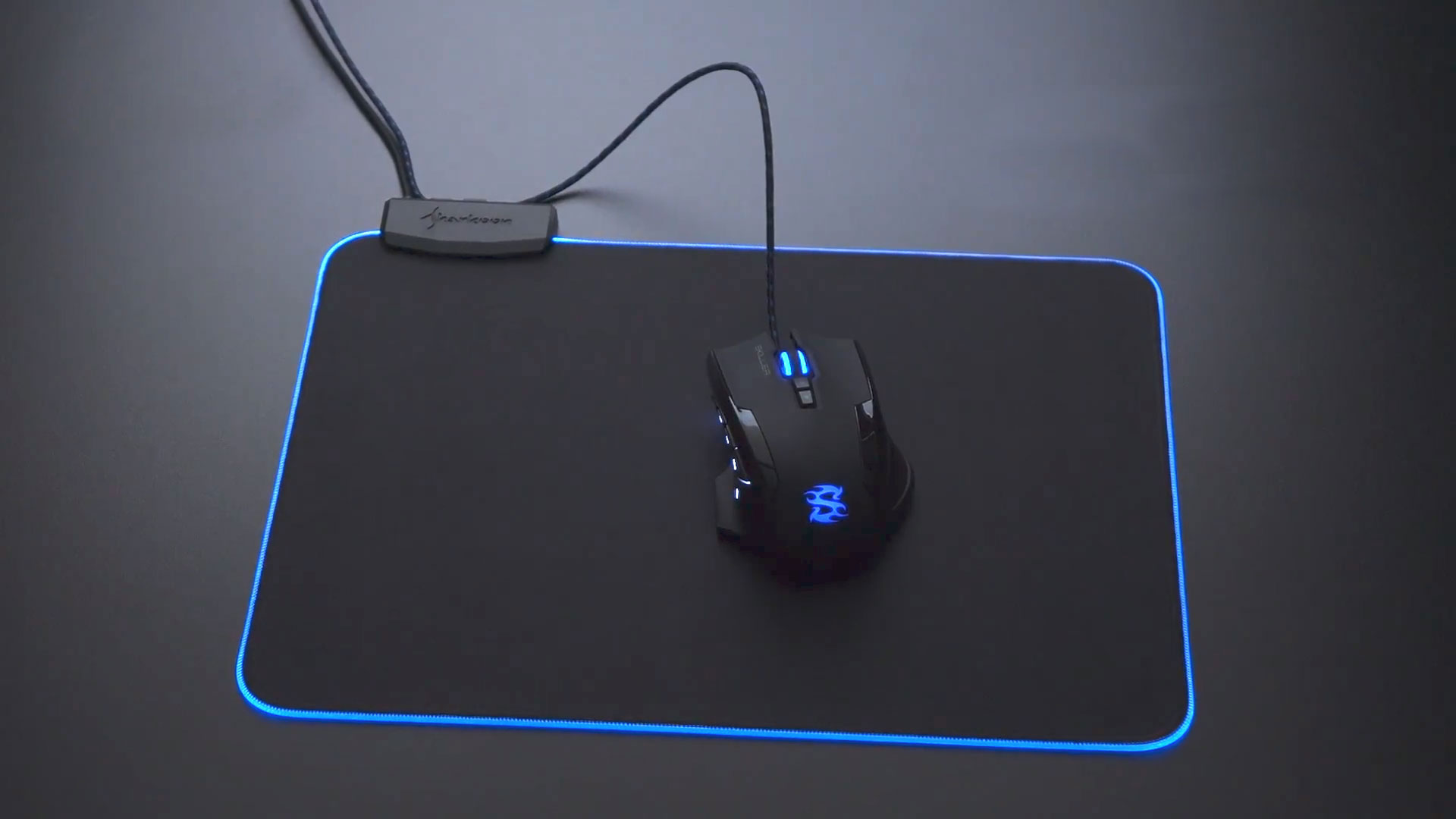 Dzisiaj premiera w Polsce. Co powiecie na nową świecącą podkładkę od Sharkoon?