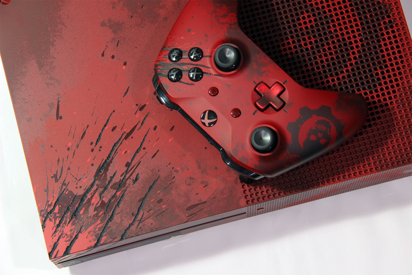 Nowy Xbox Scarlett kompatybilny z padami i peryferiami Xbox One