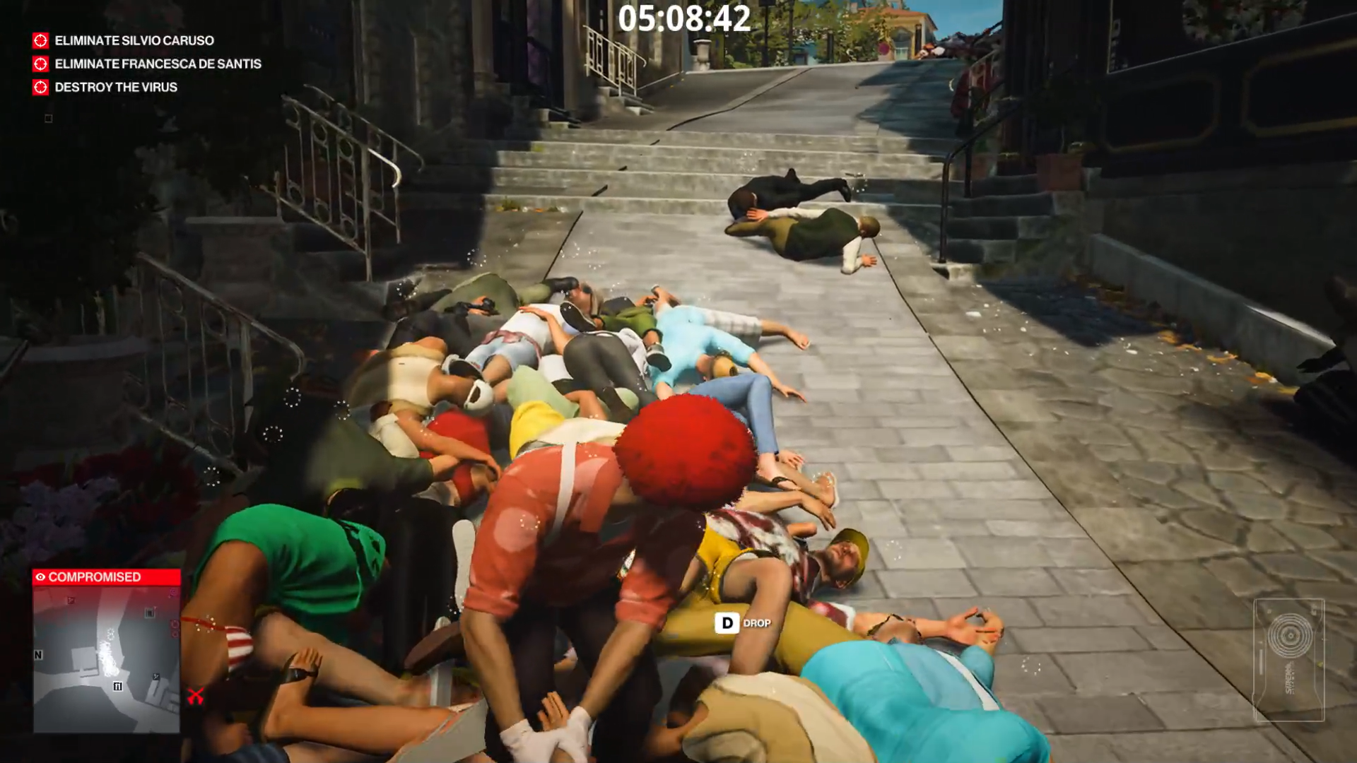 Hitman 3 – gracz wepchał dziesiątki NPC-ów do chłodni i próbował ich wysadzić