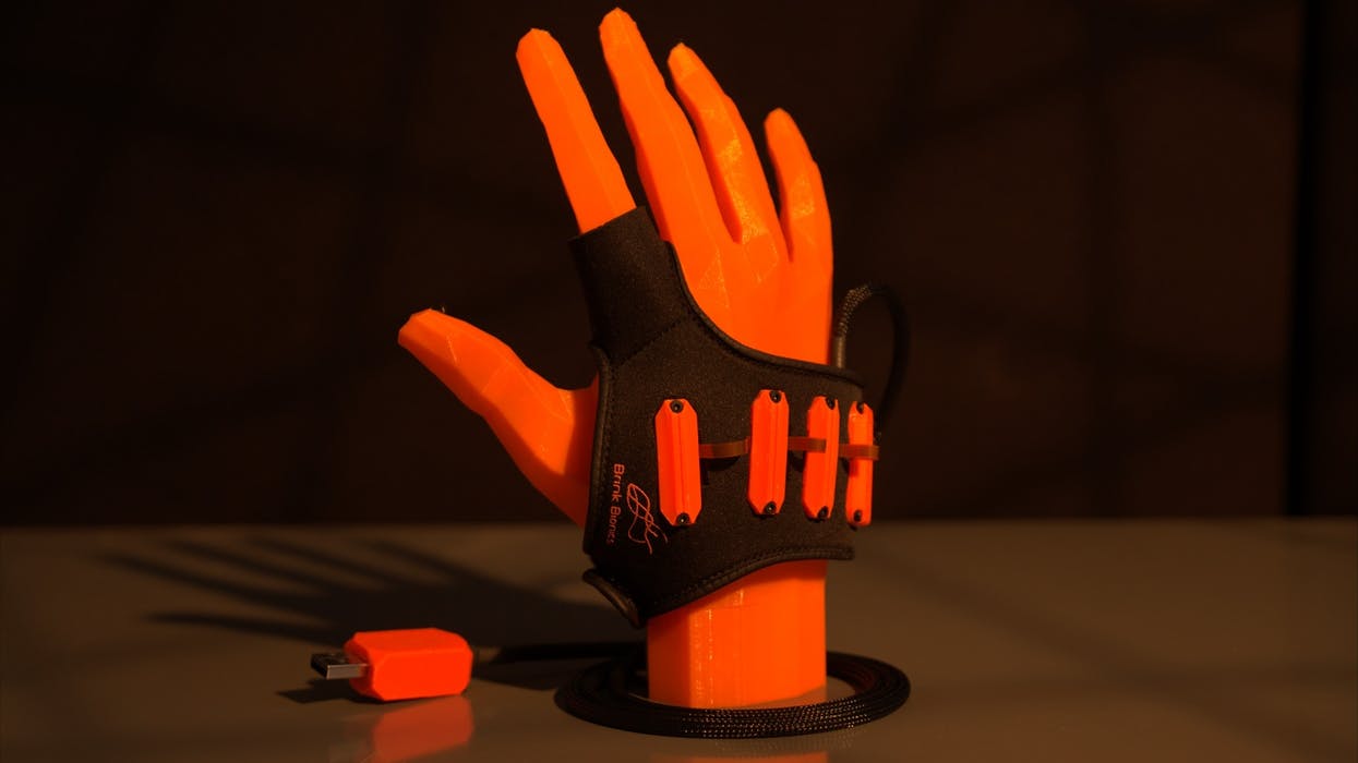 Oto kontroler, który przyspieszy czas reakcji gracza