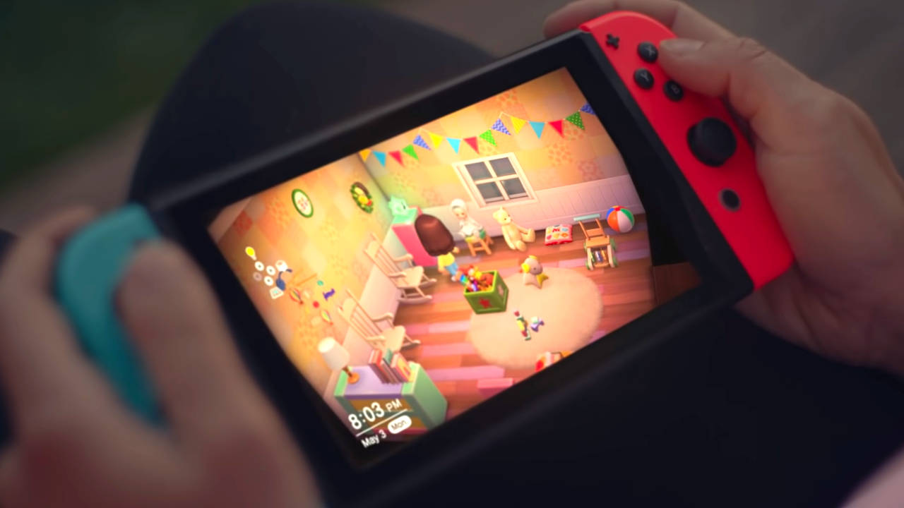 Nintendo Switch - kobieta gra w Animal Crossing