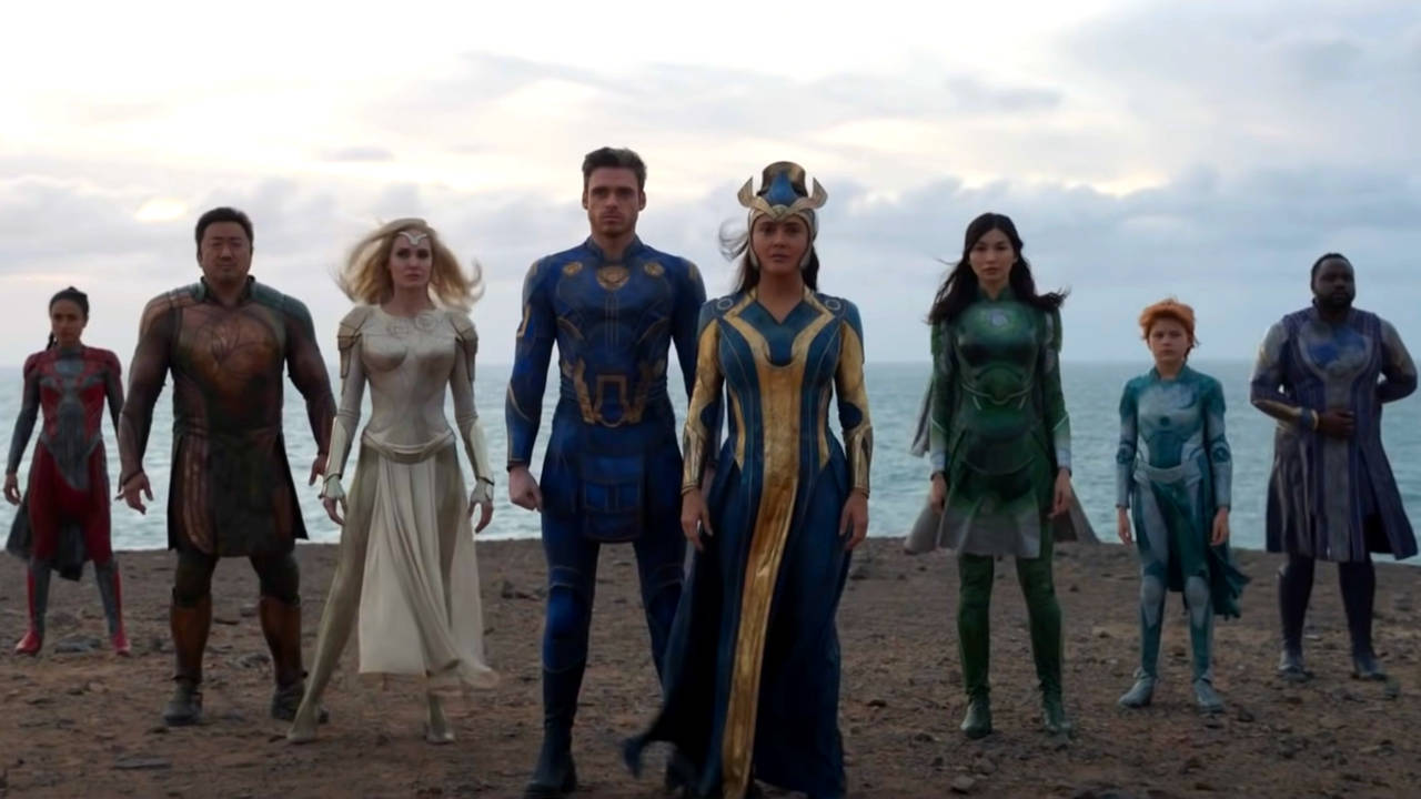 Eternals - grupa superbohaterów na plaży