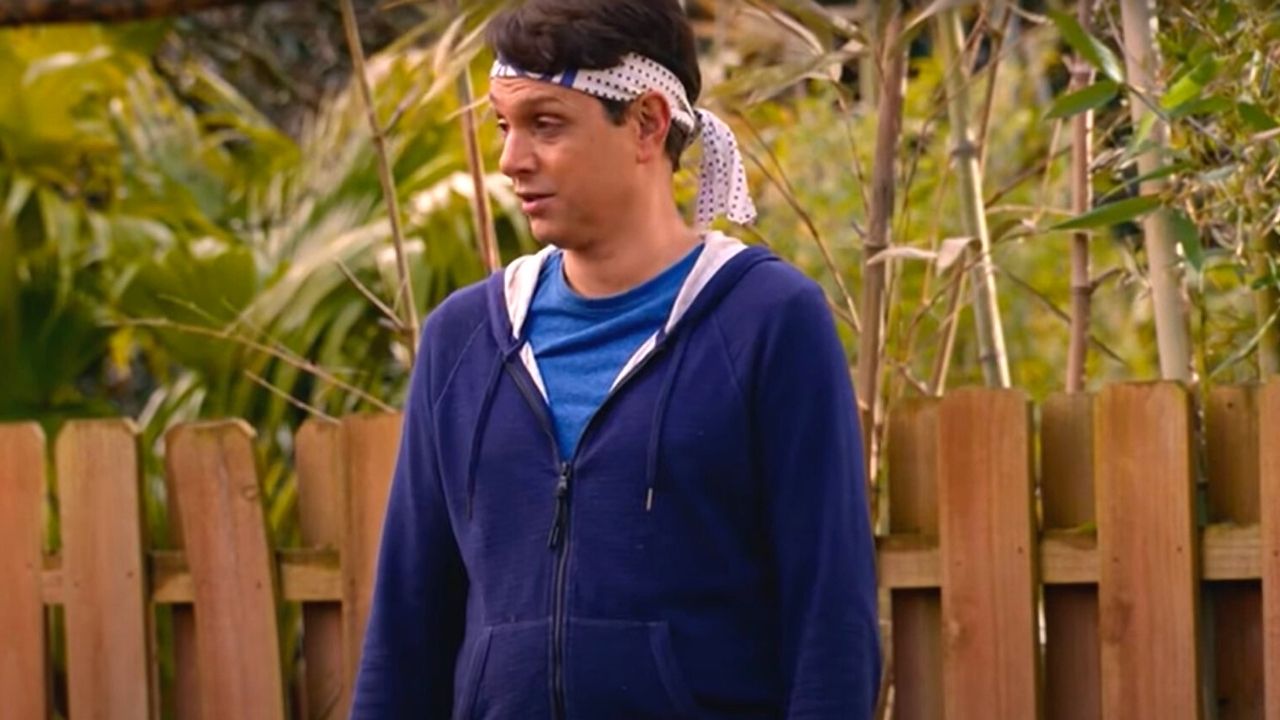 Ralph Macchio jako Daniel LaRusso w serialu Cobra Kai