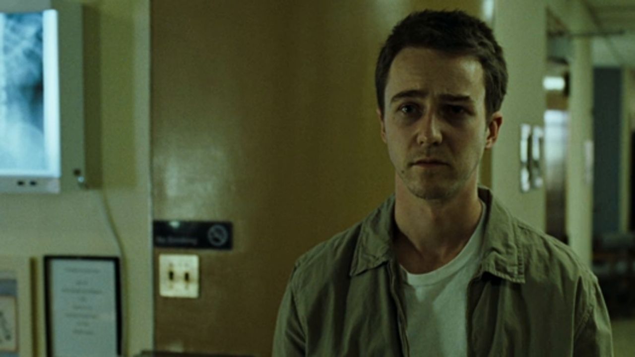 Edward Norton w filmie Podziemny krąg