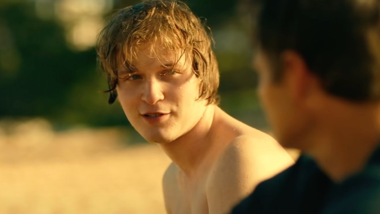 Fred Hechinger w serialu Biały Lotos