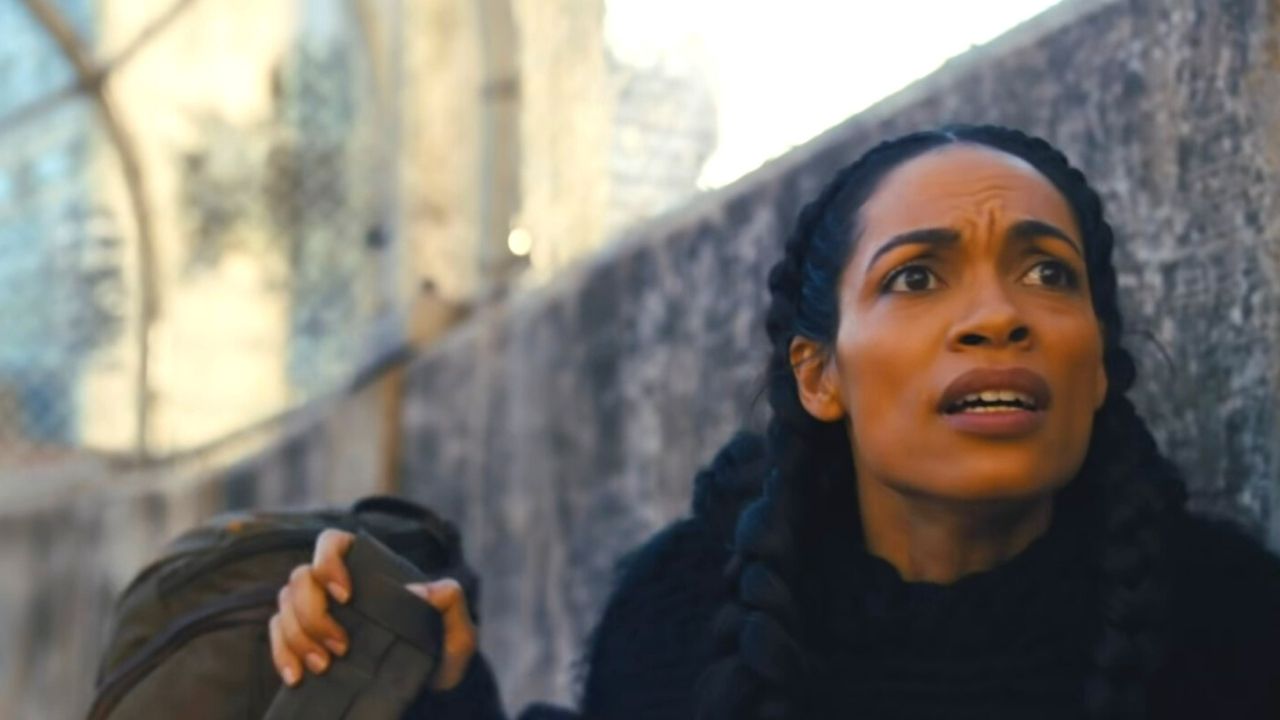 Rosario Dawson w serialu DMZ