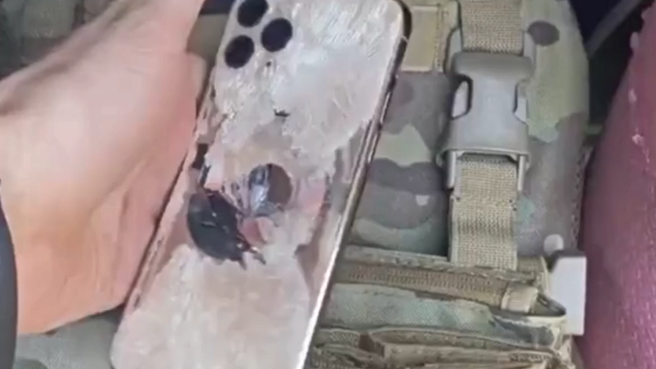 Wojna w Ukrainie. iPhone mógł uratować życie ukraińskiego żołnierza