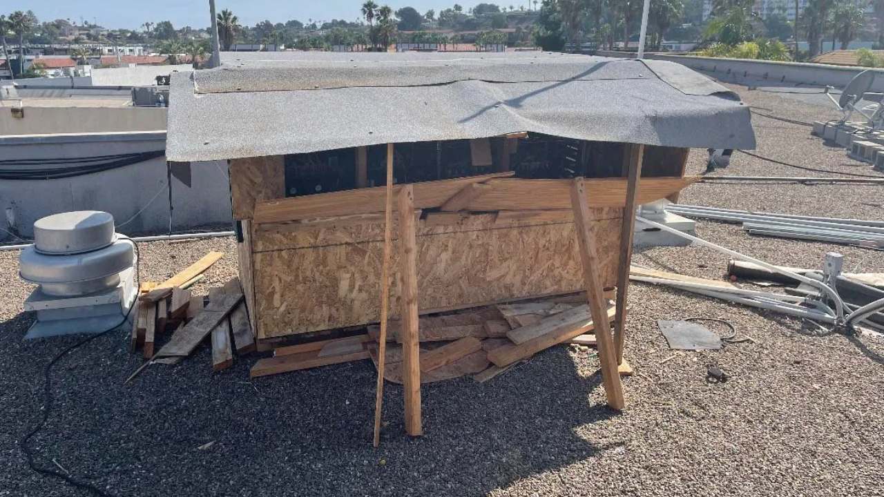 Kopalnia kryptowalut na dachu hotelu. Znalezisko zostało słabo ukryte