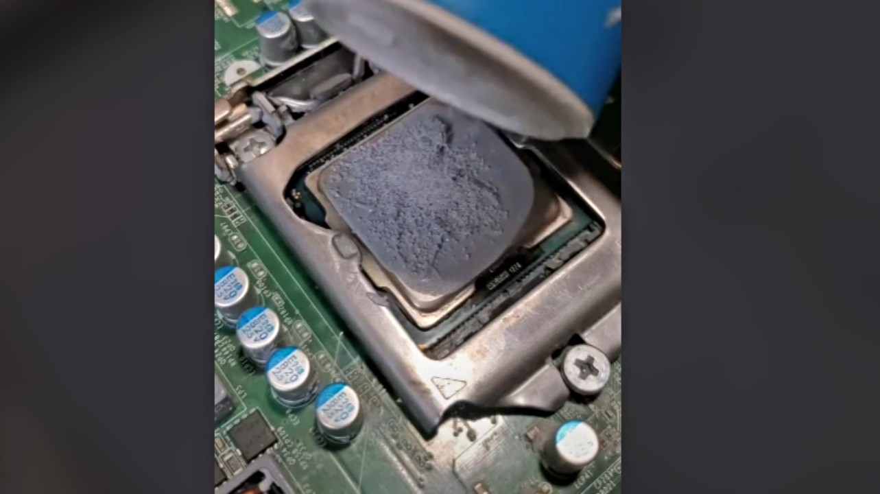 Procesor z solą. Dziwny trend mający poprawić wydajność CPU