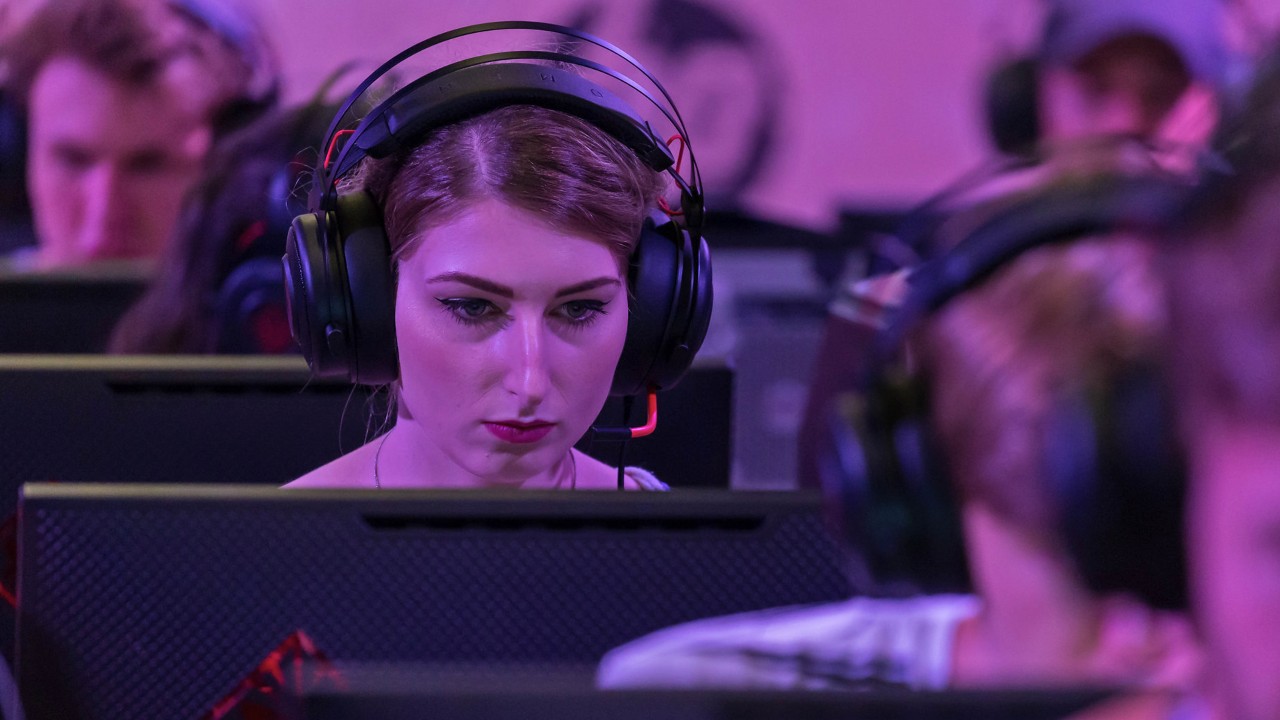 Gracze podali się za kobiety i zostali opluci na czacie głosowym