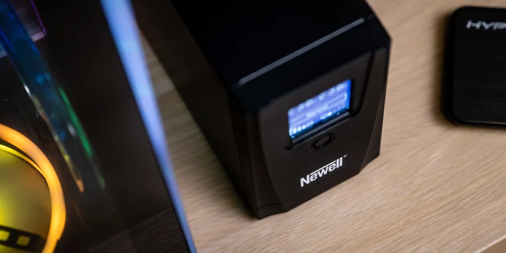 UPS Newell Force LI-1000 - zasilacz średni