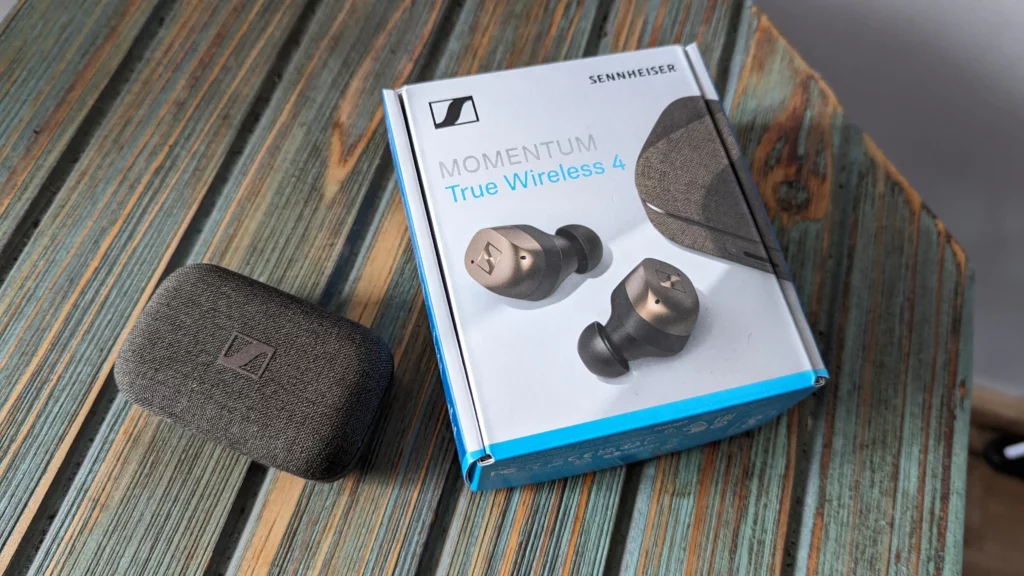 Momentum True Wireless 4