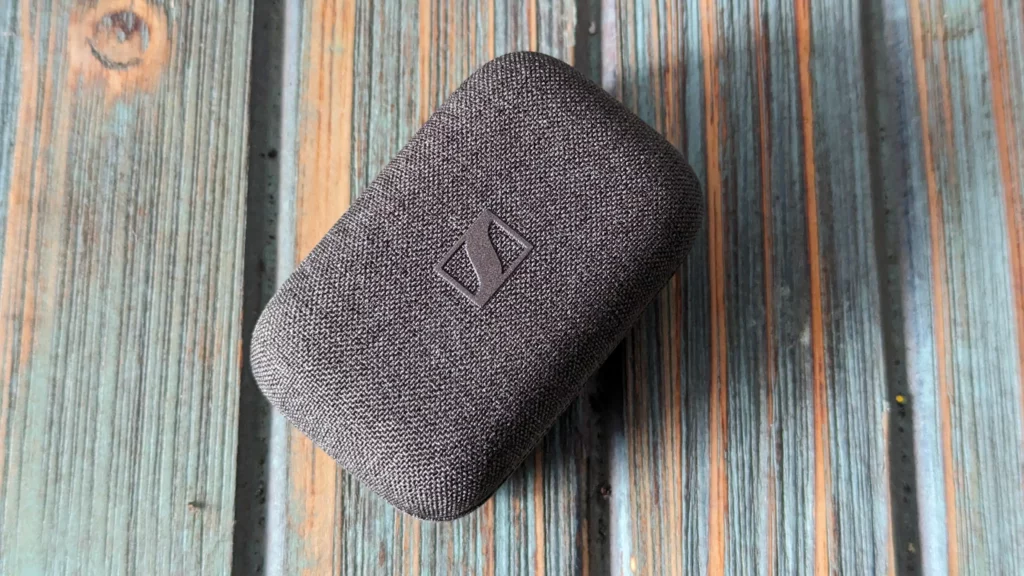 Etui słuchawek Sennheiser Momentum True Wireless 4