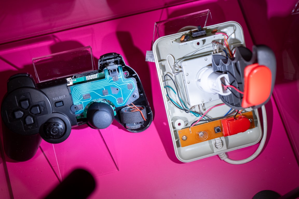 Joystick do retro gamingu